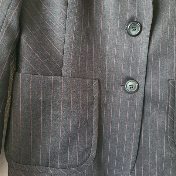 Dana Buchman Women's Size 8 Dark Grey Pinstripe 100% Wool 2-Button Blazer - Picture 2 of 12